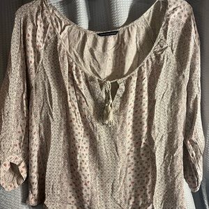 America Eagle floral peasant top; size L. Great condition